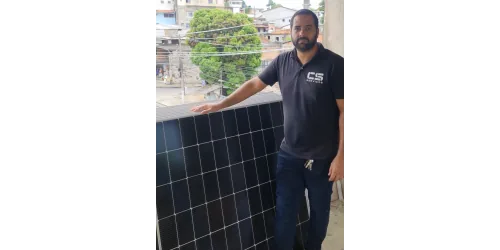 Sistema de energia solar on-grid instalado em Pendotiba - Niterói - RJ (foto 1 de 3)