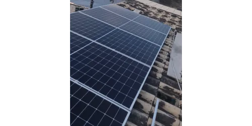 Sistema de energia solar on-grid instalado em Pendotiba - Niterói - RJ (foto 2 de 3)