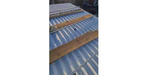 Sistema de energia solar on-grid instalado em Vila São João - São João de Meriti - RJ (foto 2 de 5)